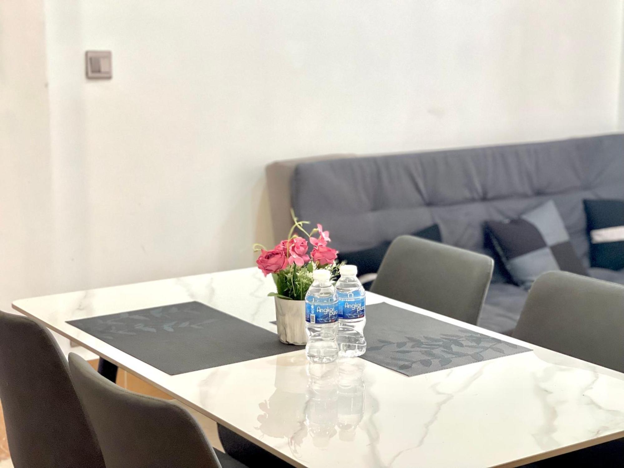 Sky Hotel Central Phnom Penh - Rooms & Apartments Ngoại thất bức ảnh